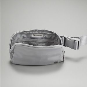 Lululemon Everywhere Belt Bag in Silver Drop